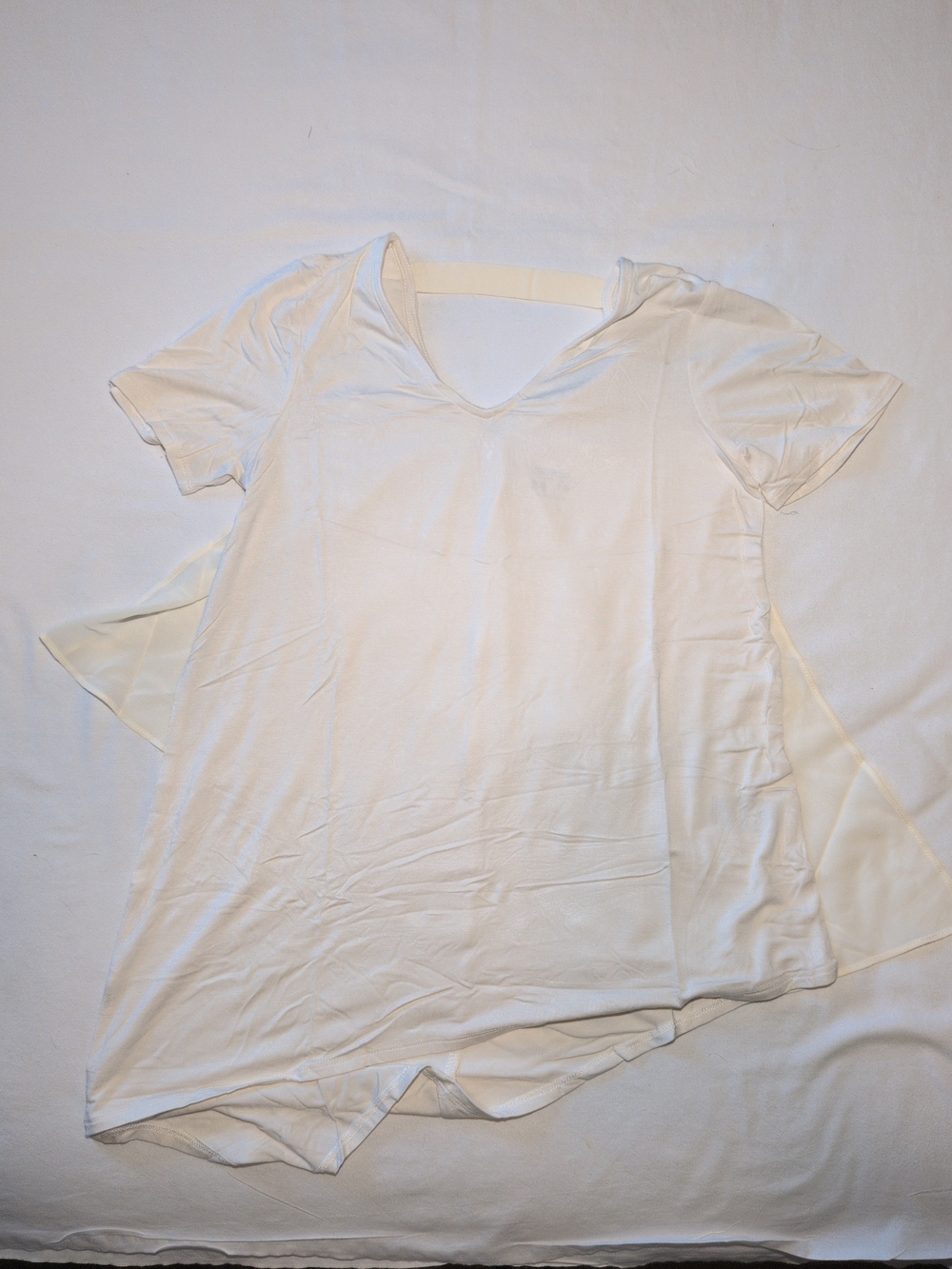 Lisa Rinna Collection White V-Neck Short Sleeve Chiffon Back Detail Top